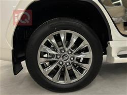 تۆیۆتا لاند کروزەر